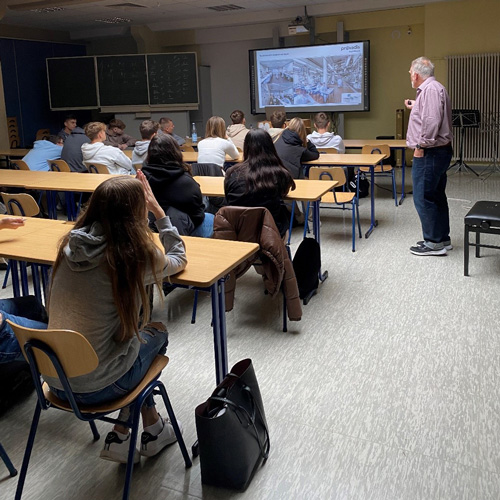 Provadis zu Gast an der Weiltalschule