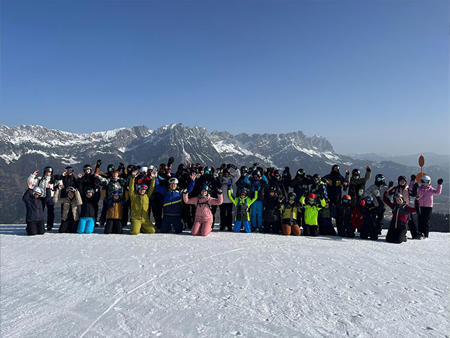 Weiltalschule Ski- und Snowboardfahrt Gruppenbild 2026.