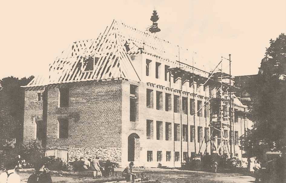 Richtfest der 1951 erbauten Schule, die neben dem 1915 erbauten Schulgebäude an der Weilstraße, errichtet wurde