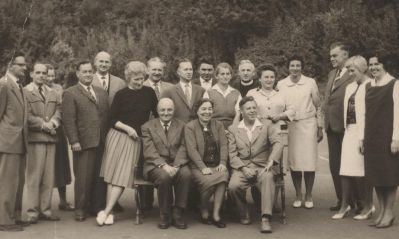 Das Lehrerkollegium der Volks und Realschule Weilmünster, Aufnahme 1962